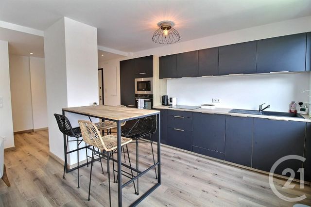 Appartement F3 à louer LA VARENNE ST HILAIRE